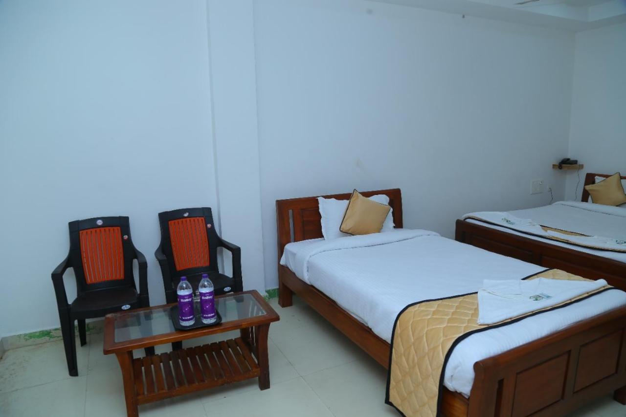 Finix Residency Pondicherry Exterior photo